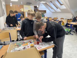 Sestavujeme elektrické obvody